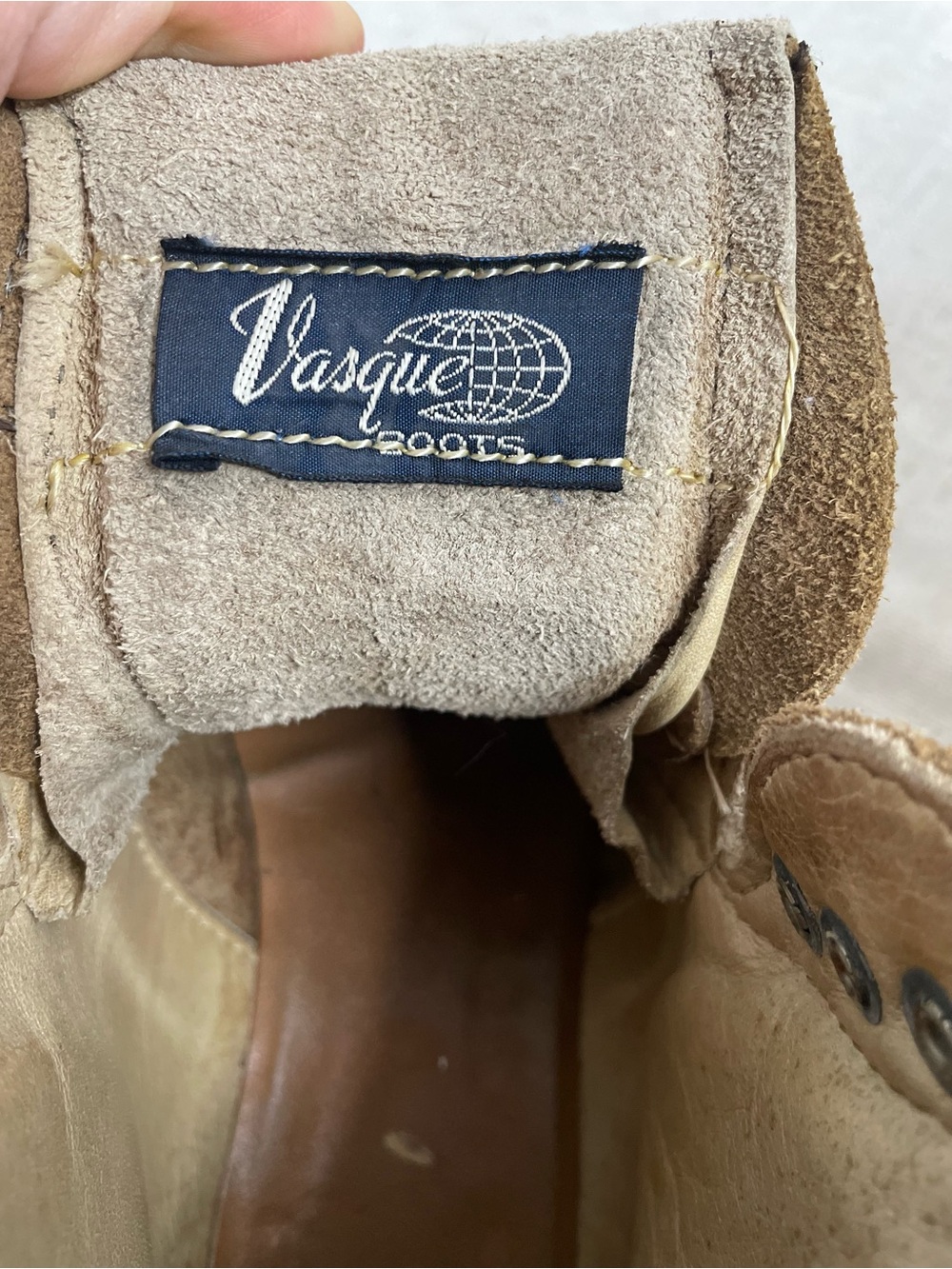 Vintage Vasque Brown Leather Mountaineering Hiking Boots - Vibram Sole - Picture 11 of 13